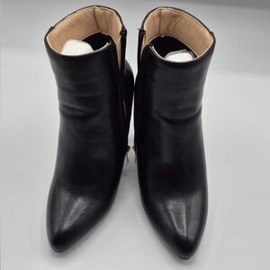 Elegant Black Ankle Boots